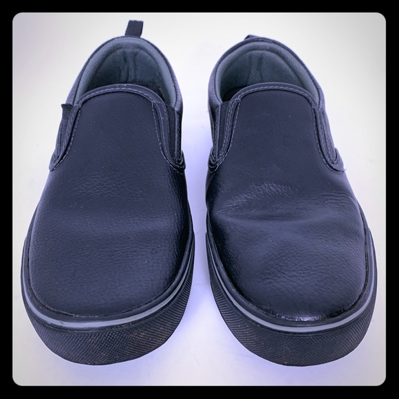 tredsafe slip on shoes